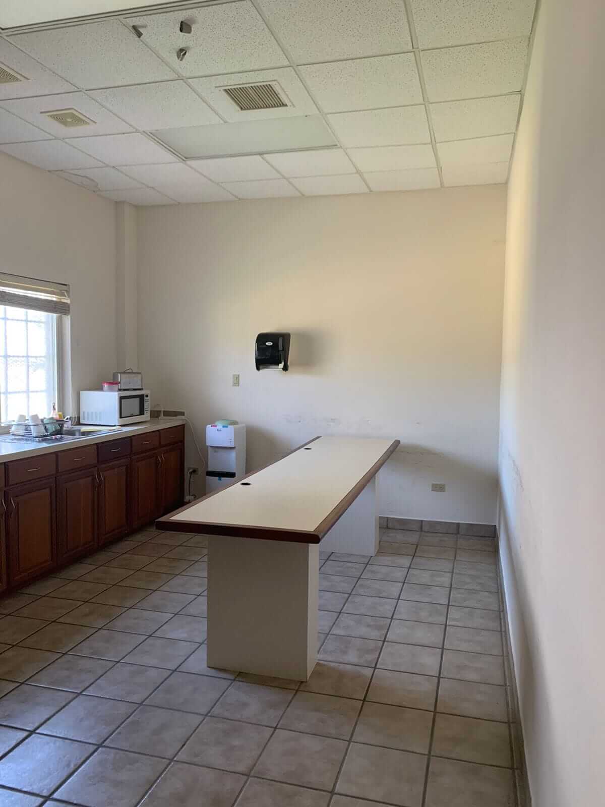 01-Office-Coney-Dr-BZ 3000 SqFt Commercial Space for Rent on Coney Drive in Belize City