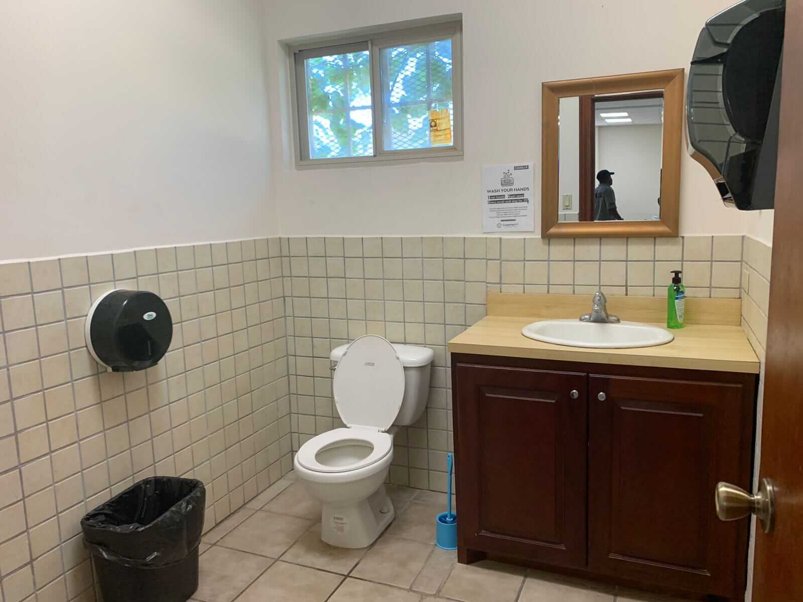 02-Office-Coney-Dr-BZ 3000 SqFt Commercial Space for Rent on Coney Drive in Belize City