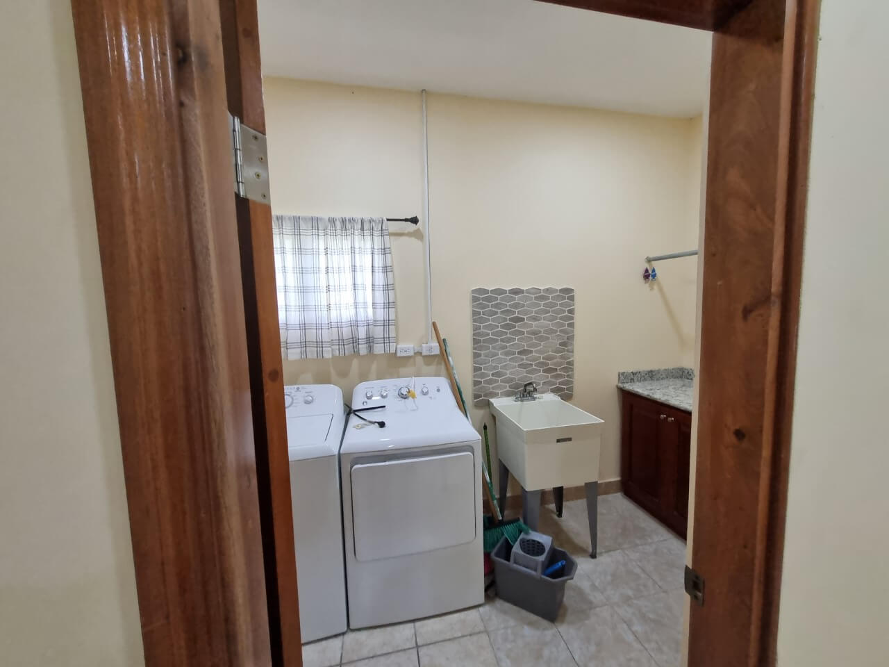 Exclusive Diplomatic Rental – Your Ideal Home near US Embassy Residences in Belmopan