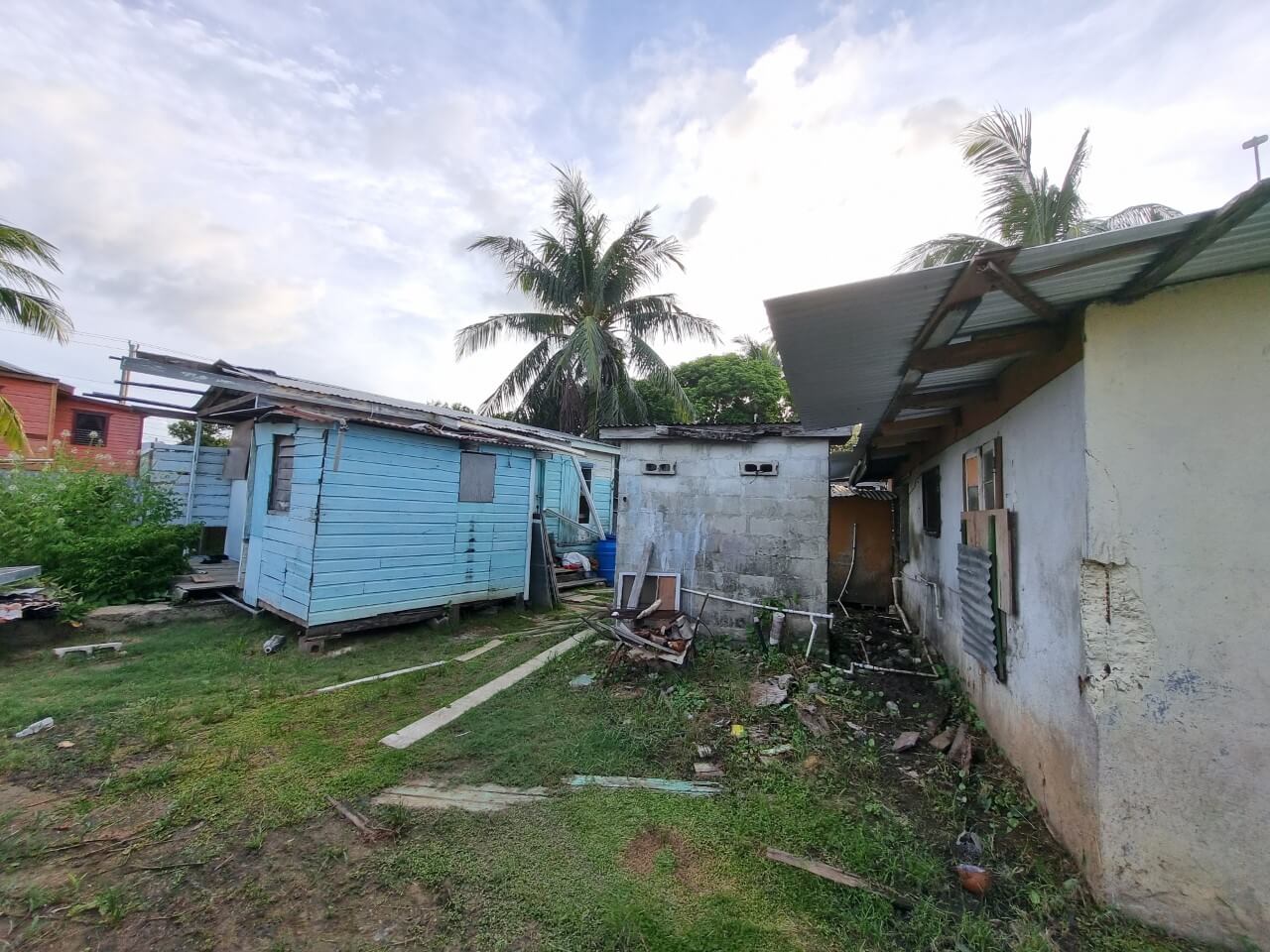 Fixer Upper House For Sale on Benbow ST BZ